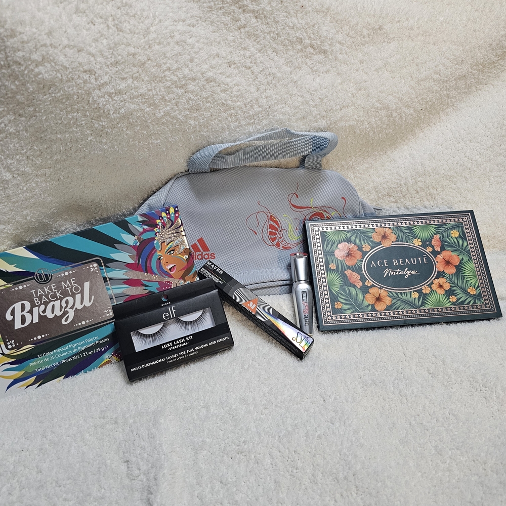 Adidas Gray Cosmetic Bag And Eye Bundle